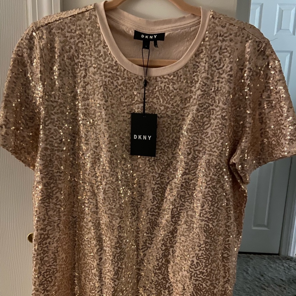 DKNY sequence Tee